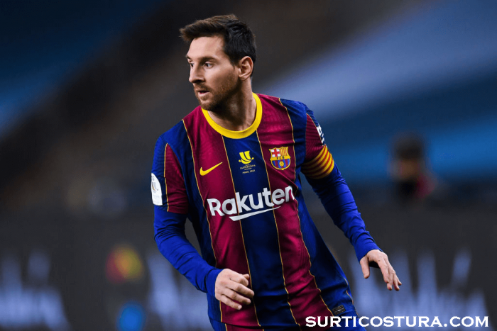 Messi says ให้สัมภาษณ์กับสื่อที่บาร์เซโลนาเมื่อวันอาทิตย์ว่า การร่วมงานกับปารีส แซงต์-แชร์กแมง ยักษ์ใหญ่ของฝรั่งเศสคือ ความเป็นไปได้ PSG 